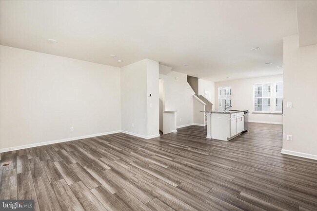 Building Photo - 140 Tye Ct