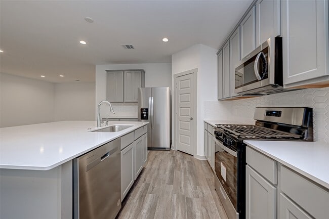 Building Photo - 1203 Hyde Lk Ln