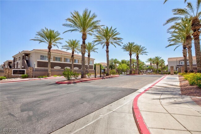 Primary Photo - 9303 Gilcrease Ave
