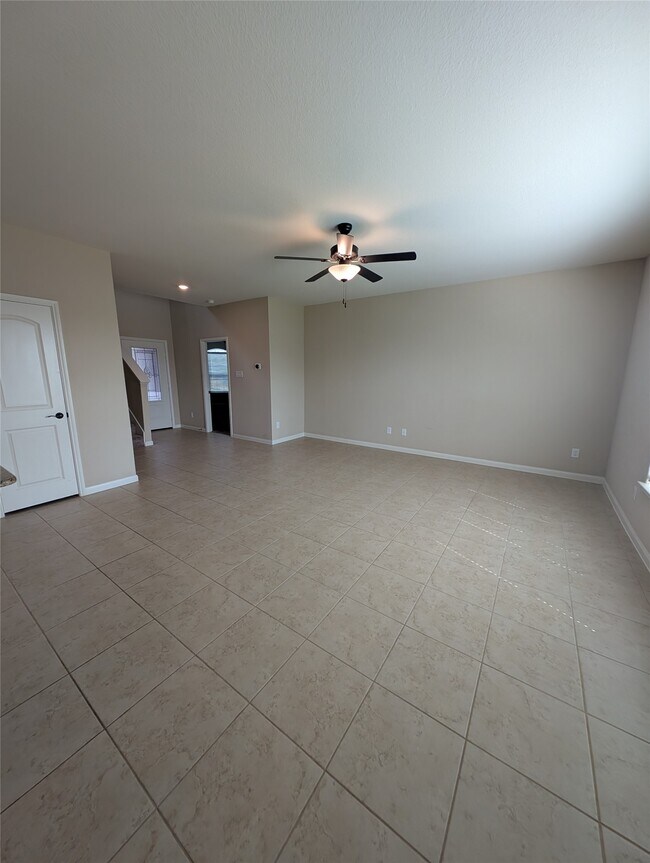 Building Photo - 21210 Echo Manor Dr