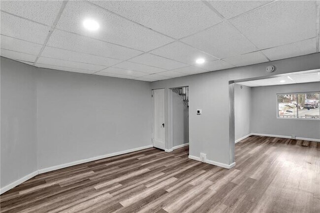 Building Photo - 3246 Richardson Ave
