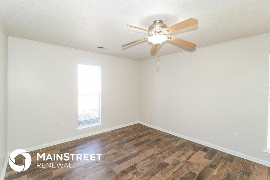 Building Photo - 6213 Magnolia Lakes Dr