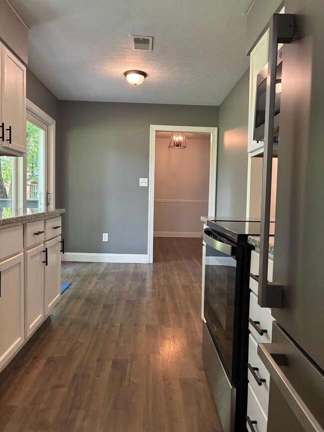 Building Photo - 964 Timberwood Dr