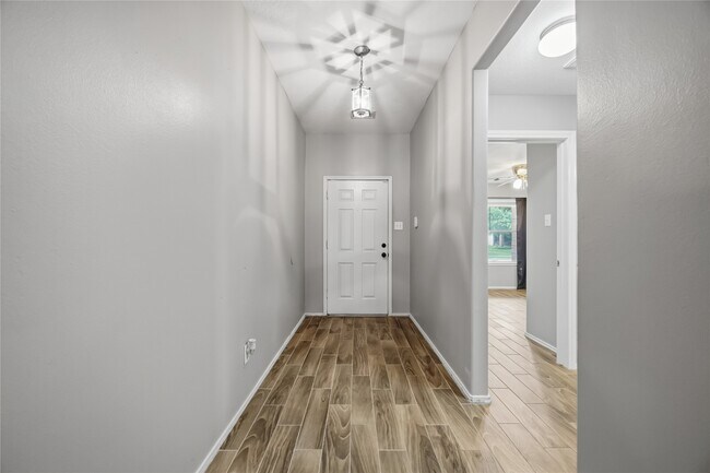 Building Photo - 2734 Trinity Glen Ln