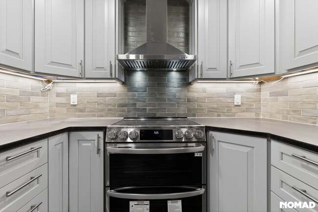 Building Photo - 912 N Clarkson St