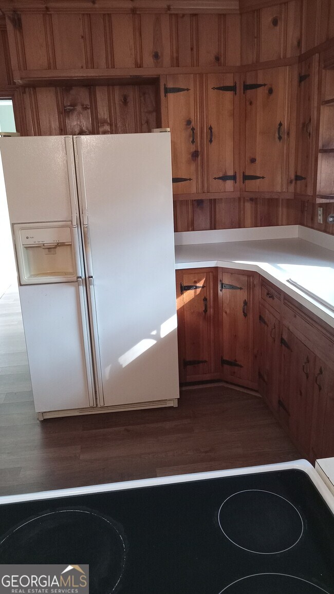 Building Photo - 81 Woodruff St