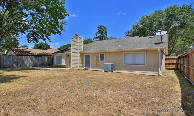 Building Photo - 6940 Foxmont Ln