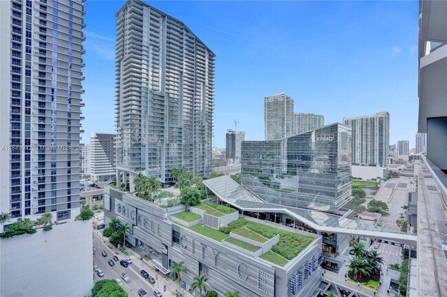 Building Photo - 801 S Miami Ave