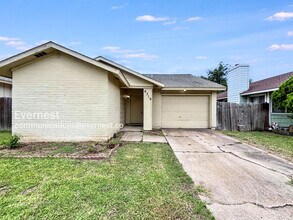Building Photo - 6319 Glenhagen Dr