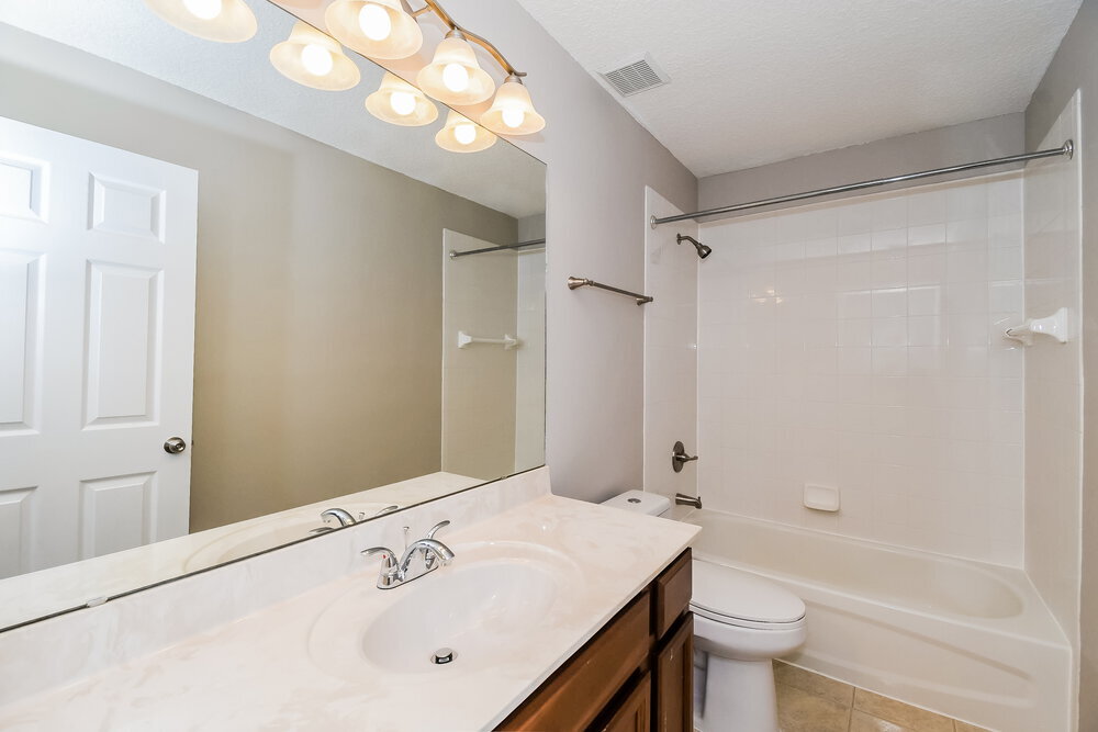Building Photo - 12363 Guava Ct