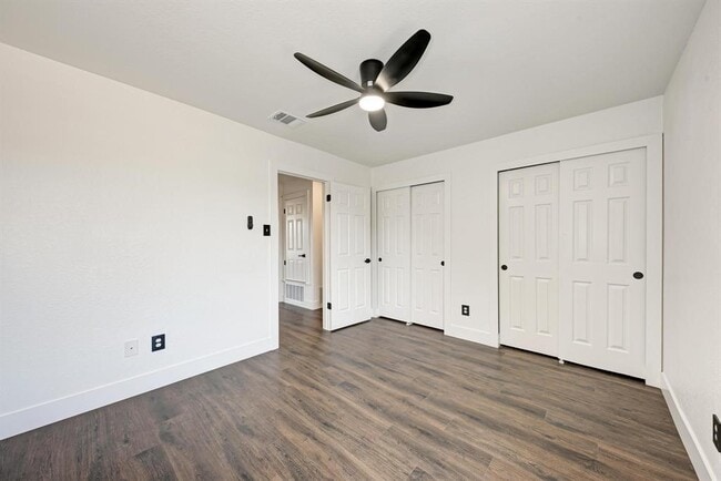 Building Photo - 801 Black Isle Dr