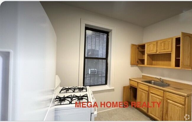 Building Photo - 6102 43rd Ave