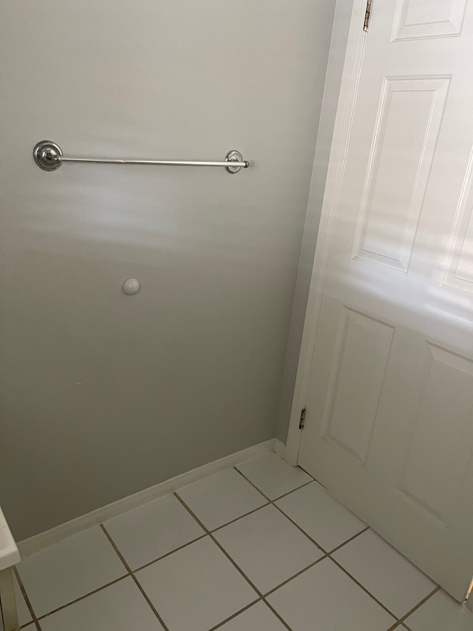 Building Photo - 1785 N Oxford Ave