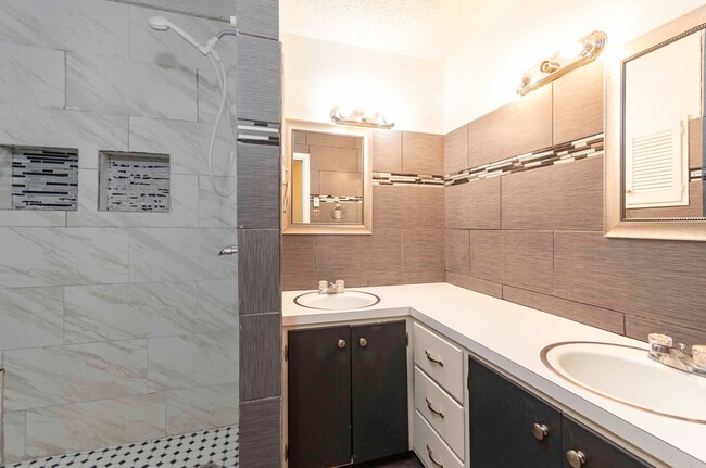 Building Photo - 101 Wakefield Dr