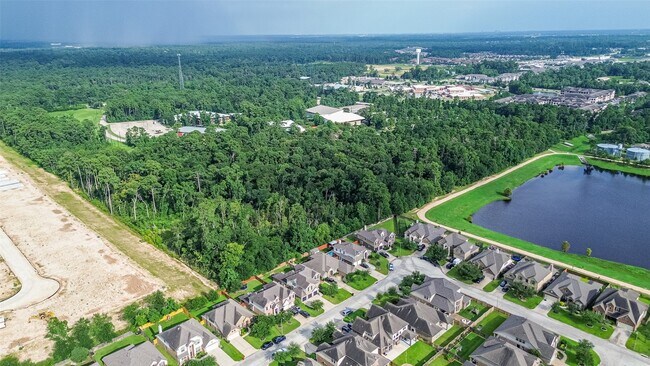 Building Photo - 25214 Evergreen Bend Dr