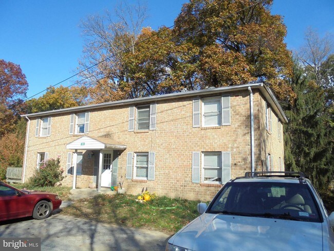 Building Photo - 51 Ed Turner Ln