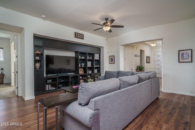 Building Photo - 14757 W Pasadena Ave