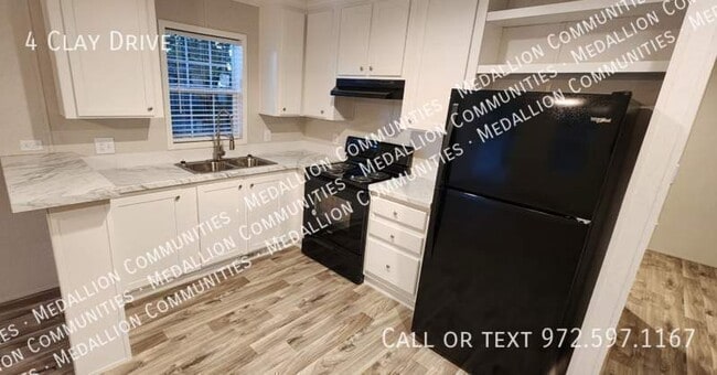 Building Photo - 4 Clay Dr