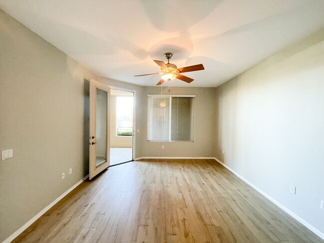 Building Photo - 4021 Canario St