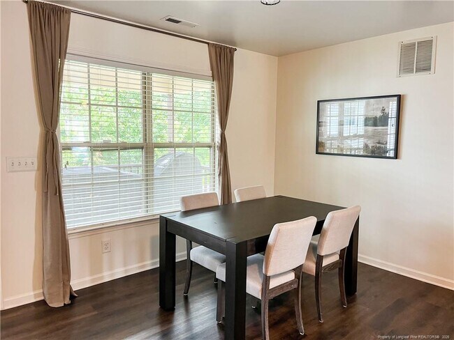 Building Photo - 52 Expedition Dr