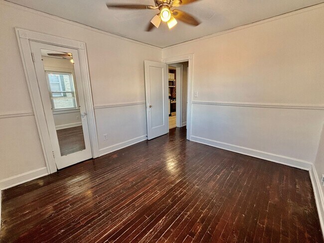 Building Photo - 5017-5019 Wyandotte St