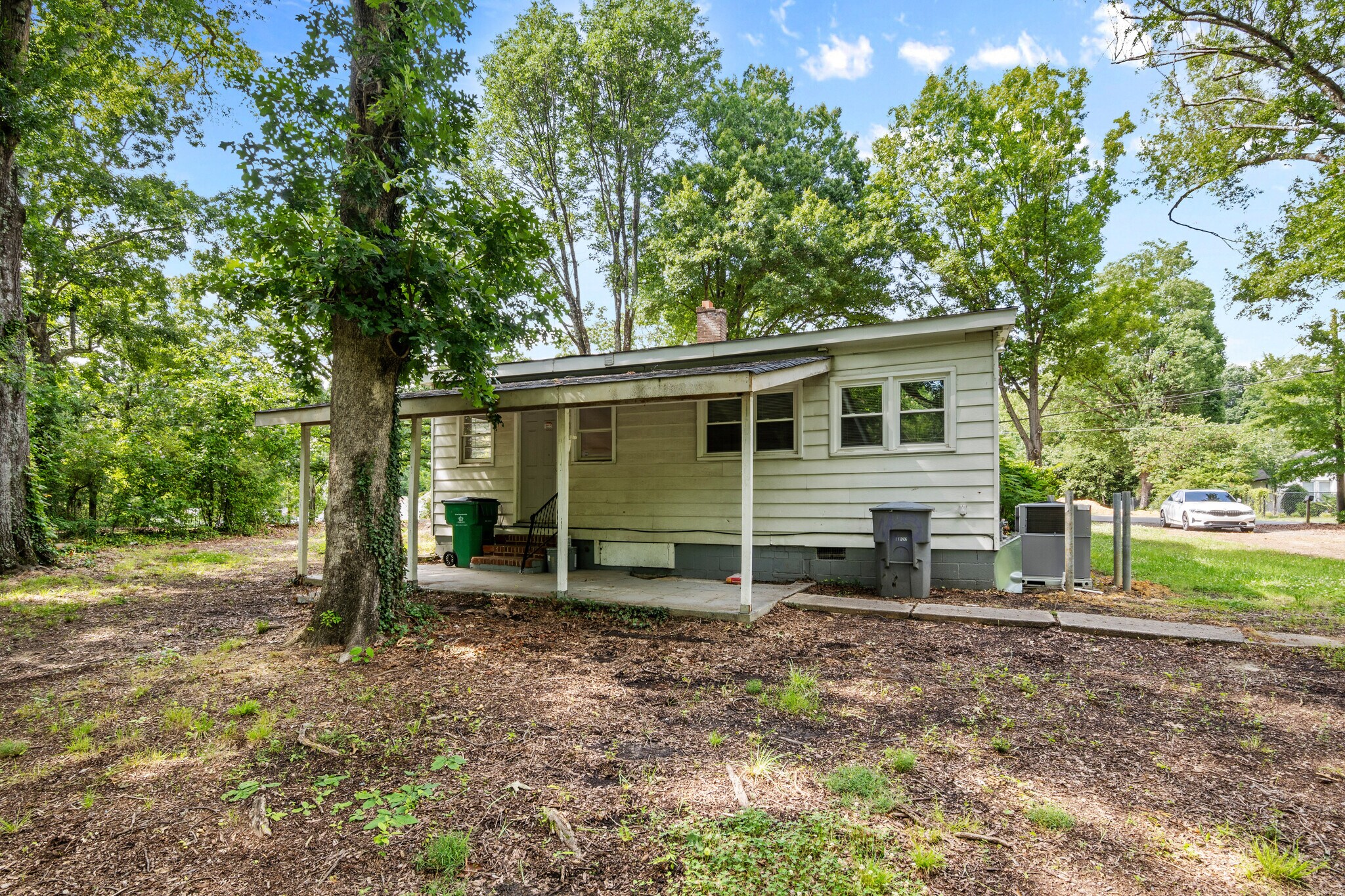 Building Photo - 4427 Northaven Dr