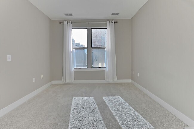 Building Photo - Unique Two-Level Condo