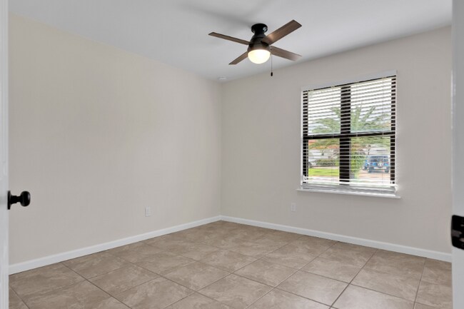 Building Photo - 967 Grand Canal St