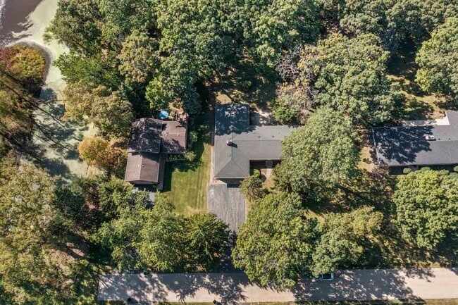 Building Photo - 36332 N Hawthorne Ln