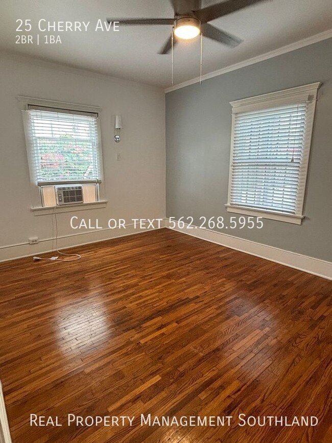 Building Photo - Beautiful 2 Bedroom 1 Bath available now i...