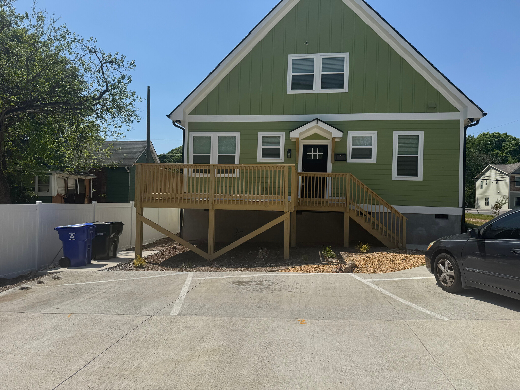Building Photo - Room in Duplex on S Alston Ave