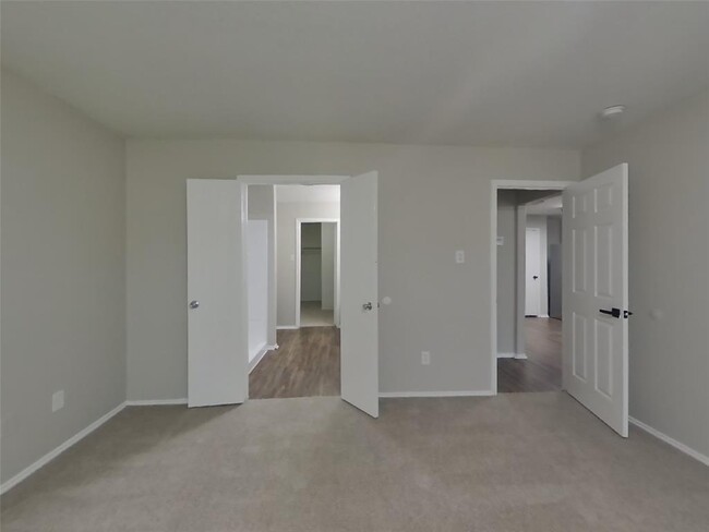 Building Photo - 19010 Sunburst View Dr