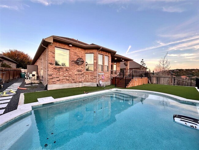 Building Photo - 22209 Cross Timbers Bnd