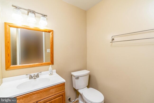 Building Photo - 3134 Delburne Ct