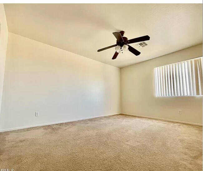 Building Photo - 608 W Rattlesnake Pl