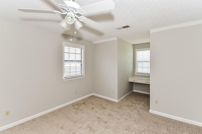Building Photo - 7253 Leeward Cove