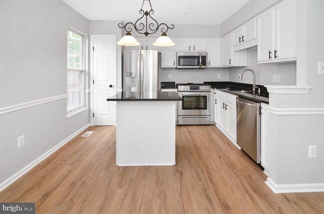Building Photo - 8534 Pine Meadows Dr