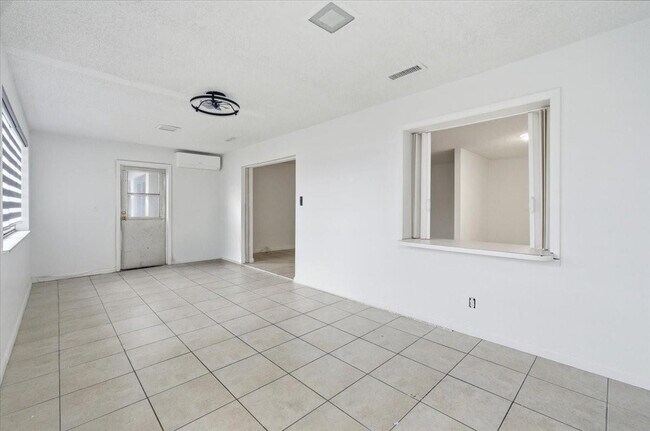 Building Photo - 10151 NW 35th St