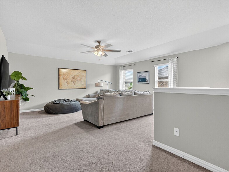 Building Photo - 480 Pebble Brook Ln