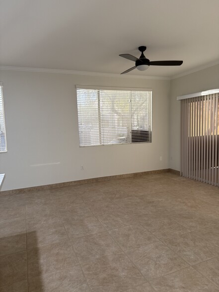 Building Photo - 16013 S Desert Foothills Pky