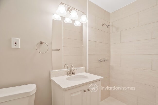 Building Photo - 872 Pinecrest Terrace SW