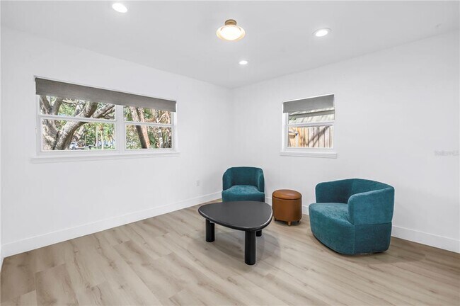 Building Photo - 412 Mira Vista Dr