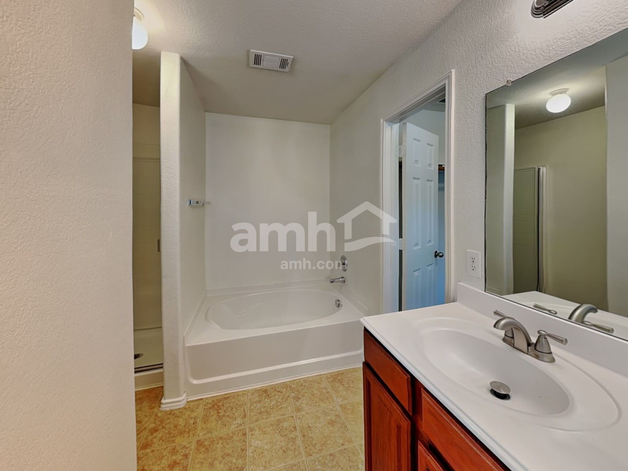 Building Photo - 3908 San Lucas Ln