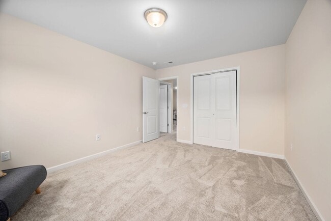 Building Photo - Stunning 3BD, 2.5BA End-Unit Fuquay-Varina Townhome with a 2-Car Garage in a Prime Location Near ...