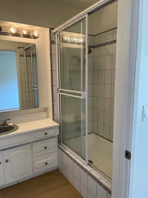 Right view of Master Bathroom - 1120 Pacific St