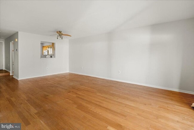 Building Photo - 60 Hampshire Dr