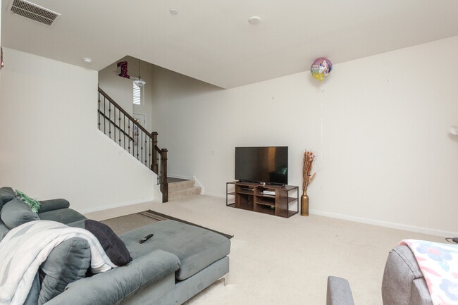 Building Photo - 1437 Crimson Ln