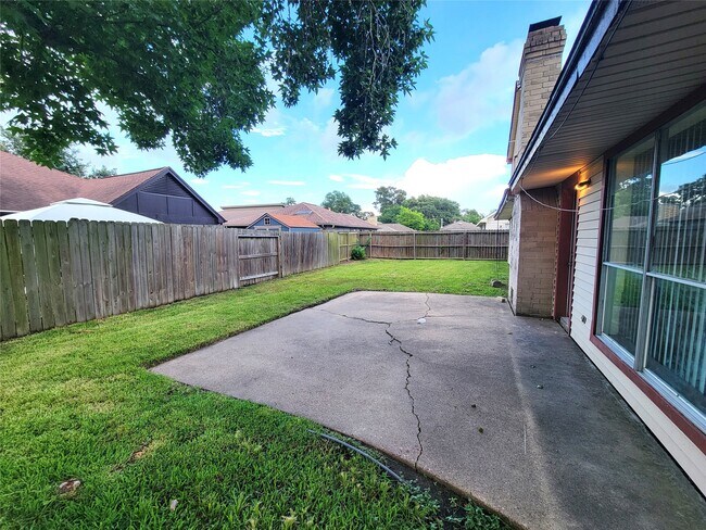 Building Photo - 12811 Stillington Dr