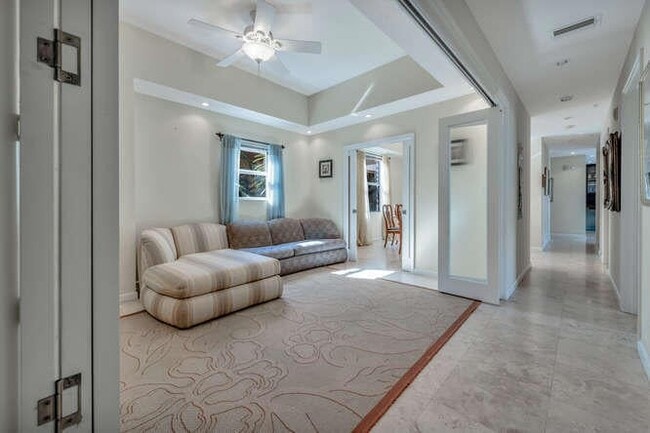 Building Photo - 1640 Presidential Way