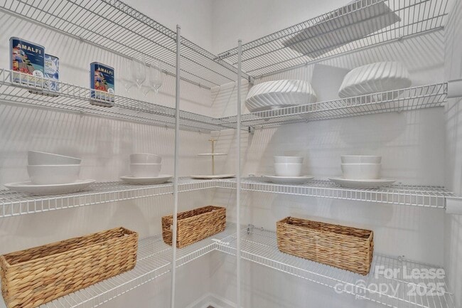 Building Photo - 747 Lock Haven Dr NW